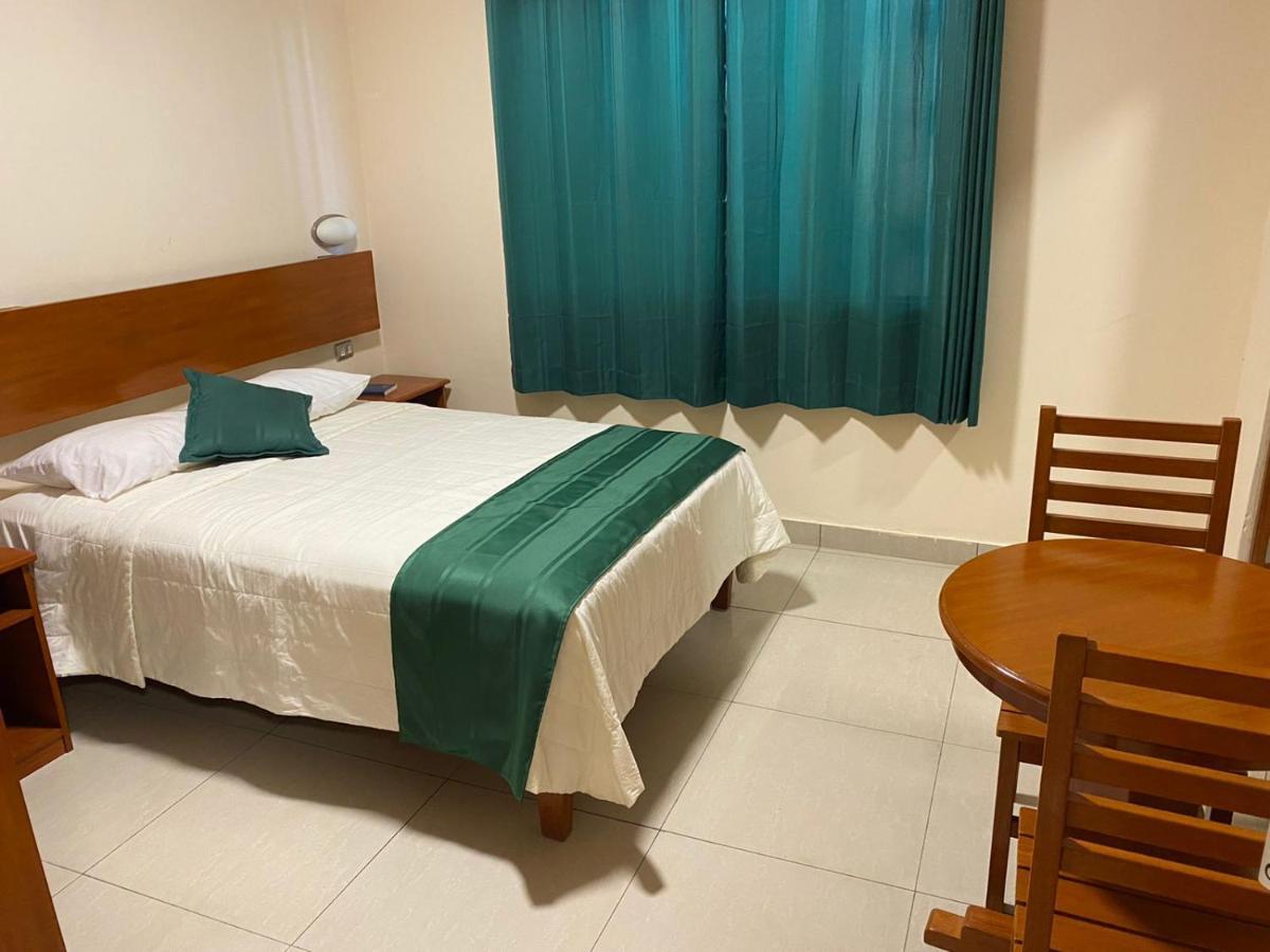 Tariri Hotel Pucallpa Exteriör bild