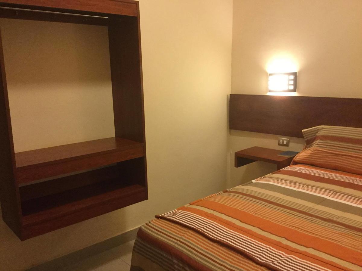 Tariri Hotel Pucallpa Exteriör bild